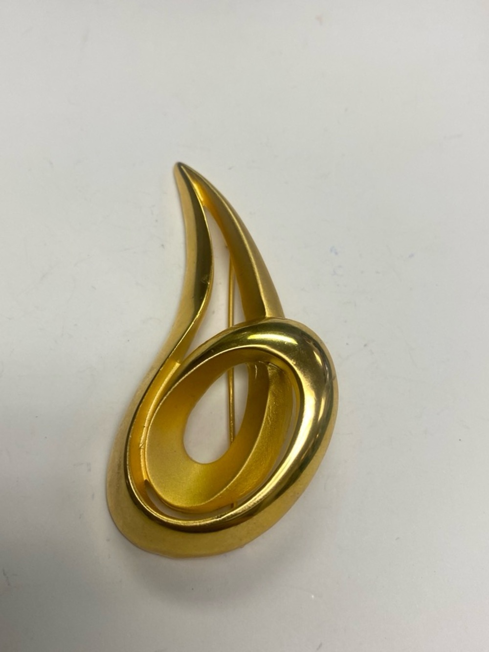 Retro M Jent Abstract Gold-tone Swirl Brooch